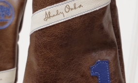 Signature Series
Stagecoach Body
Antique White Stripe
with cobalt numeral