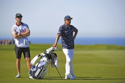 Rickie Fowler and Caddie Joe Skovron at Torrey Pines 2019 with #playloose collection bag and leather headcovers